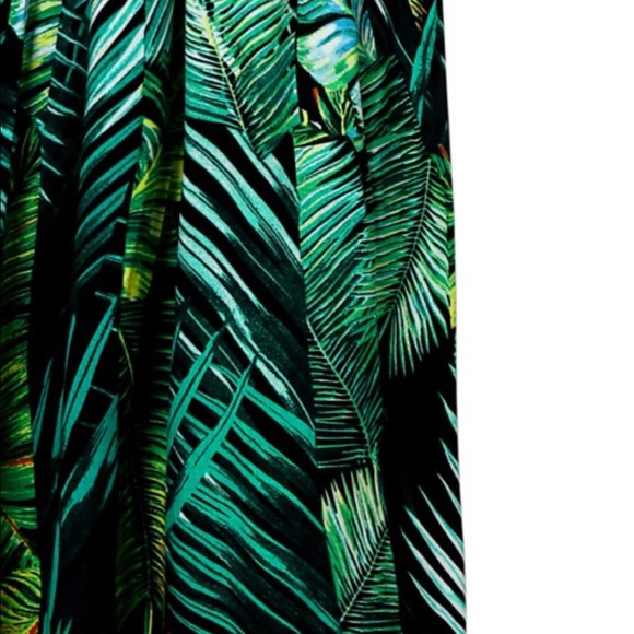 Halter and Leaf print maxi dress - Picture 7 of 7